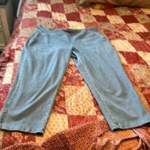 Attitudes by Renee prime stretch denim pull on crop pant size large